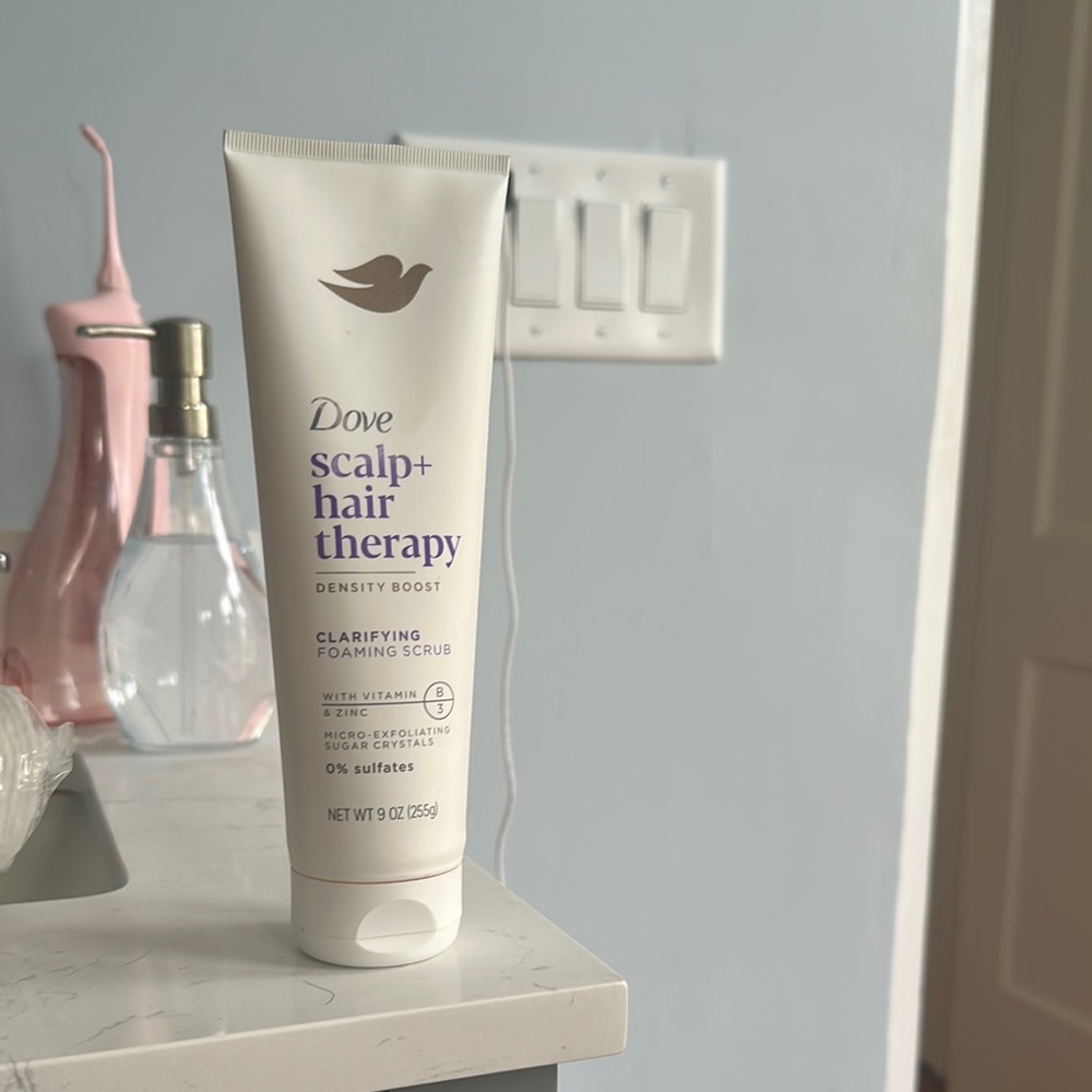 Dove Scalp+ Hair Therapy Clarifying Foaming Scrub